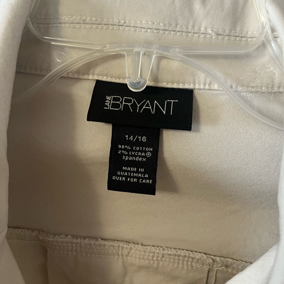 Lane Bryant Women’s Tan Button Up Coat SiE 14-16 - Picture 6 of 7